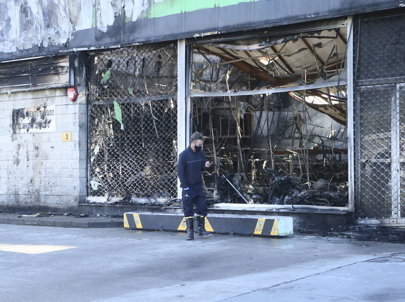 Fotos: El Día Después Del Gran Incendio En El Polígono De Silvota | El ...